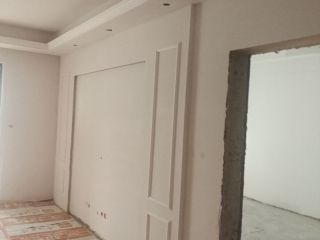 墙、顶面腻子批嵌