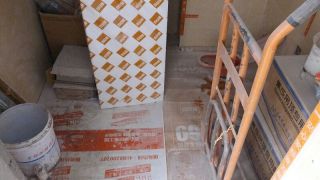 地砖铺贴及地面找平施作