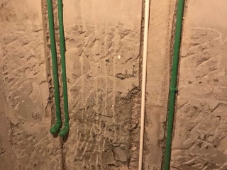 水、电管开槽施工