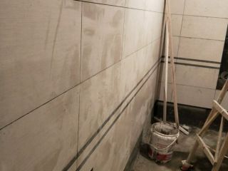 厨房、卫生间墙砖施作