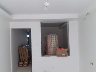 墙、顶面乳胶漆及墙纸铺贴