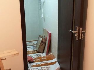 套装门、踢脚线安装