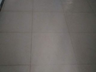 地砖铺贴及地面找平施作