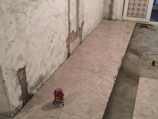 地砖铺贴及地面找平施作