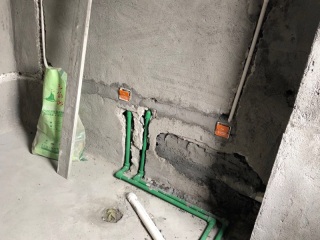 水、电管开槽施工