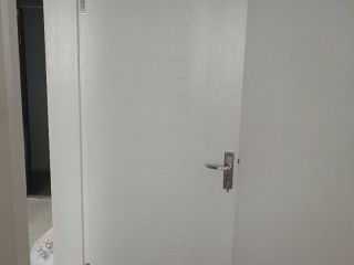成品门及墙纸铺贴
