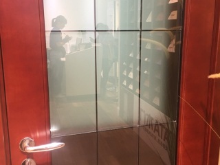 成品门及墙纸铺贴