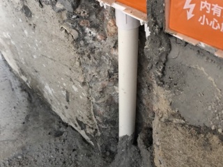 水、电管开槽施作