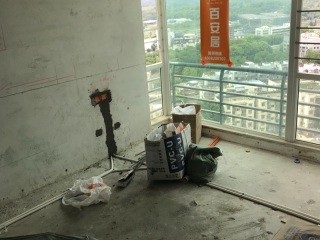 强、弱电路穿线施作