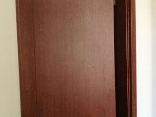 套装门、踢脚线安装