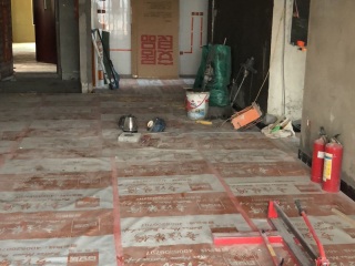 地砖铺贴及地面找平施作