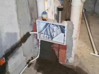 水、电管开槽施作