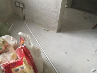 强、弱电布管，穿线施作