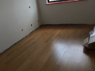 实木复合地板铺设