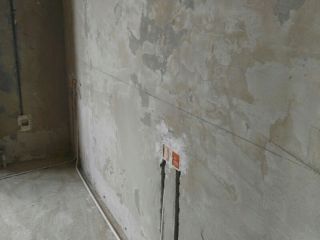 水、电管开槽施作