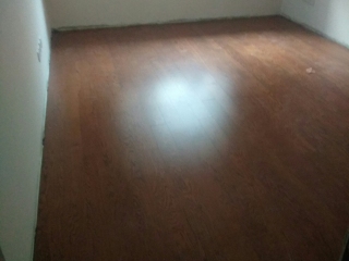 实木复合地板铺设