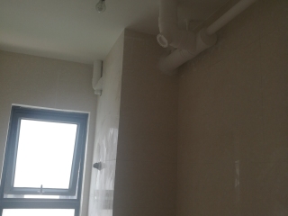 厨房、卫生间墙砖施作