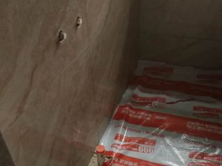 地砖铺贴及地面找平施作