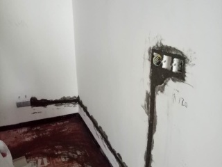 水、电管开槽施作