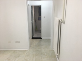 成品门及墙纸铺贴