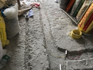 水、电管开槽施作