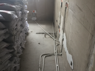 强、弱电路穿线施作