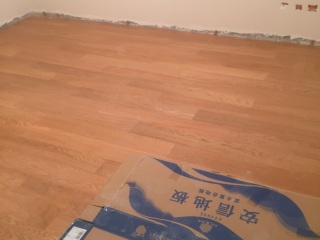 实木复合地板铺设