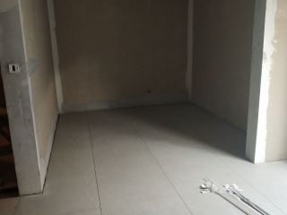 地砖铺贴及地面找平施作