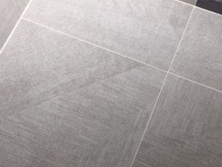 地砖铺贴及地面找平施作