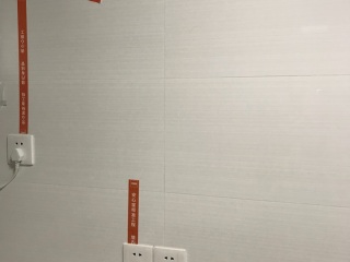 厨房、卫生间墙砖施作