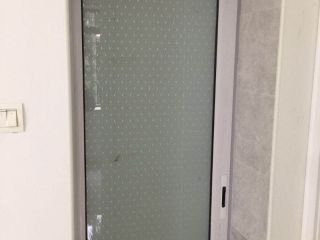 成品门及墙纸铺贴
