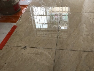 地砖铺贴及地面找平施作