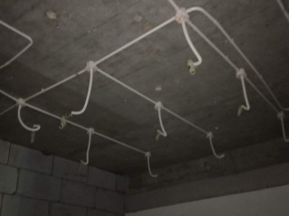 强、弱电路穿线施作