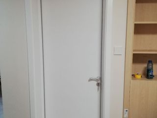 成品门及墙纸铺贴