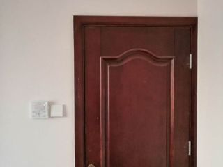 成品门及墙纸铺贴
