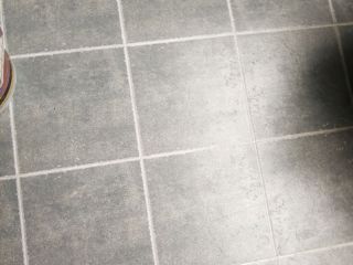 地砖铺贴及地面找平施作