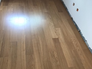 实木复合地板铺设