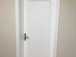 套装门、踢脚线安装