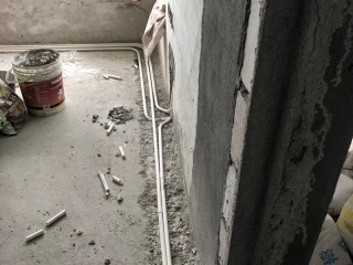 水、电管开槽施作