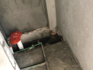 水、电管开槽施作