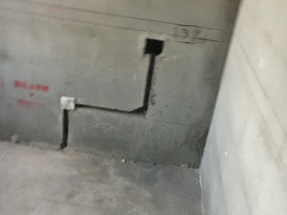 水、电管开槽施工