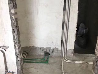 水、电管开槽施作