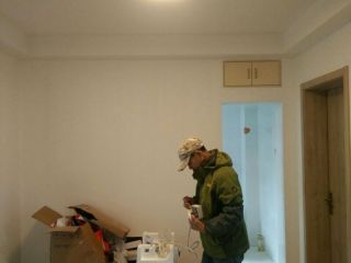 墙、顶面乳胶漆及墙纸铺贴