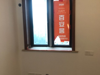 成品门及墙纸铺贴