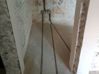 水、电管开槽施作