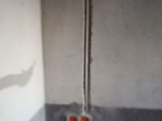 水、电管开槽施作