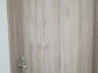套装门、踢脚线安装