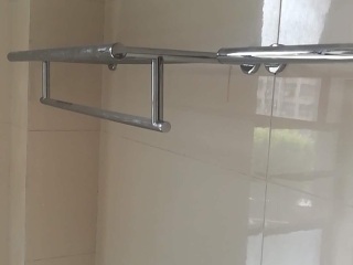 地砖铺贴及地面找平施作