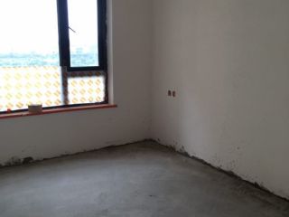 地砖铺贴及地面找平施作