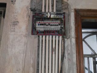 强、弱电路穿线施作